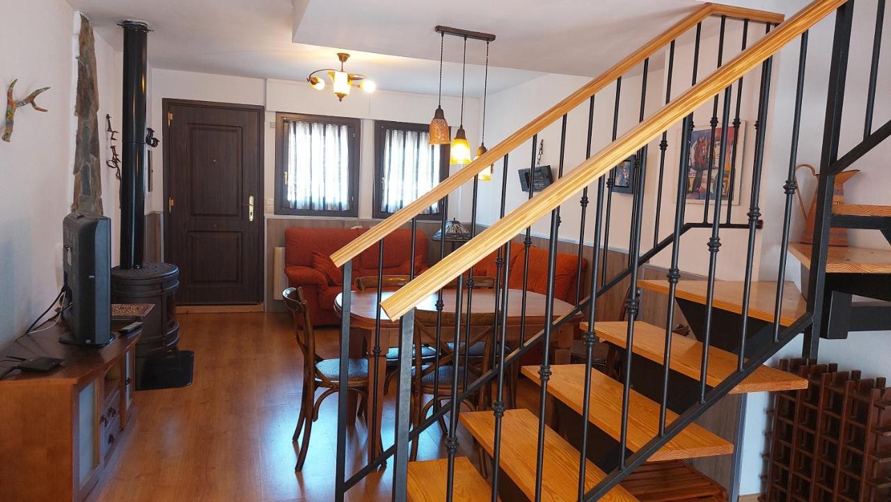 Apartamentos Castiello De Jaca 3000 Buitenkant foto