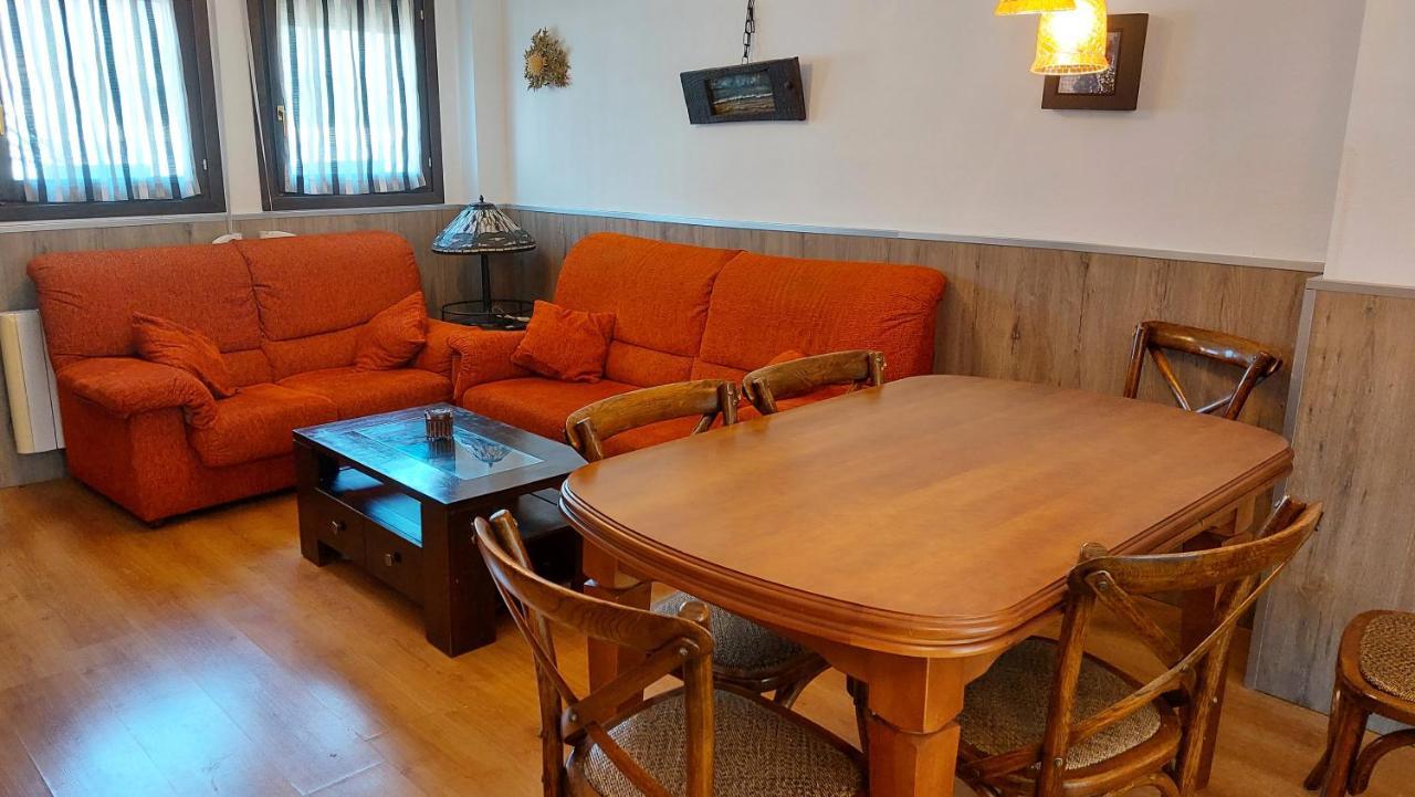 Apartamentos Castiello De Jaca 3000 Buitenkant foto