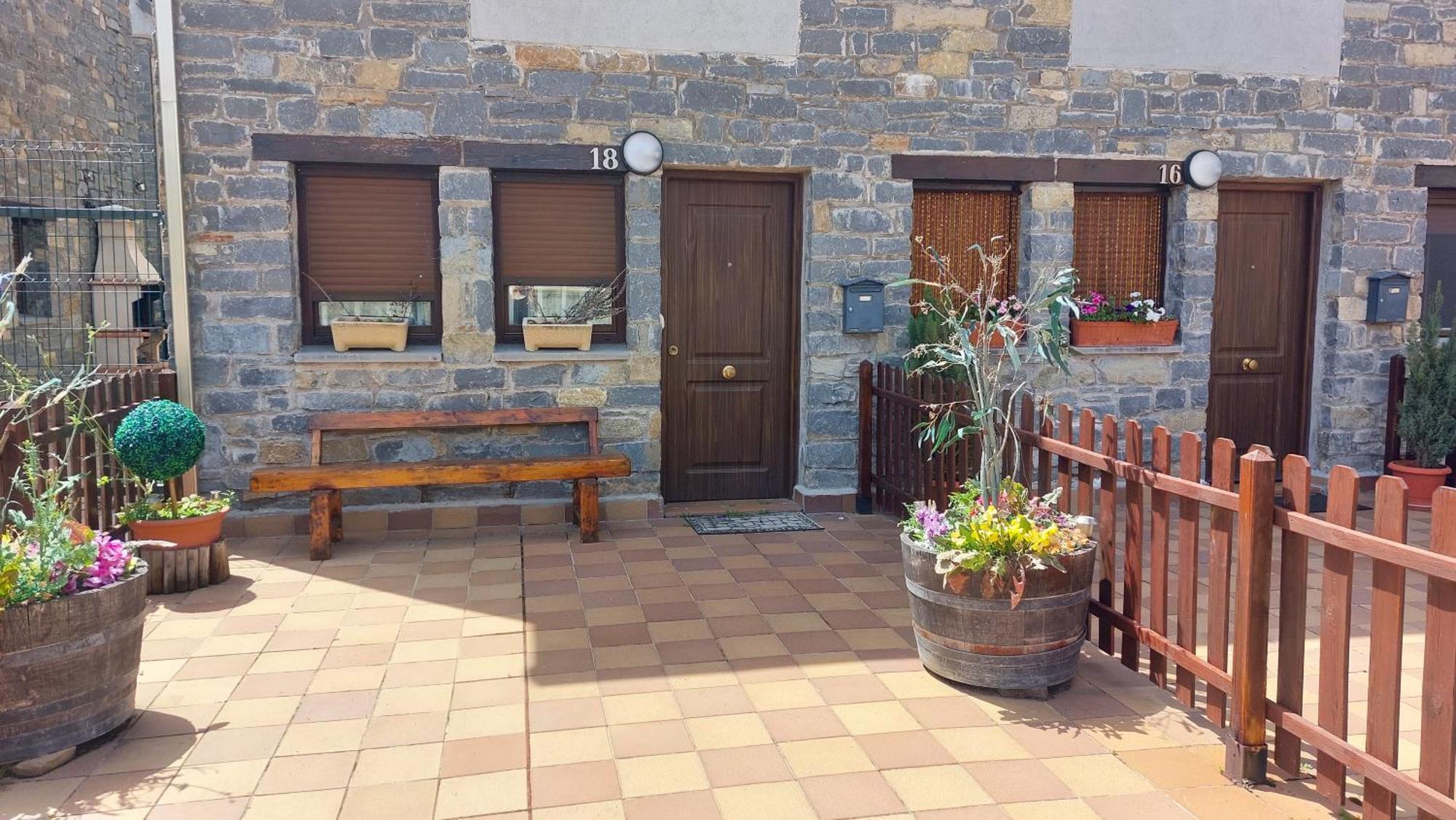 Apartamentos Castiello De Jaca 3000 Buitenkant foto